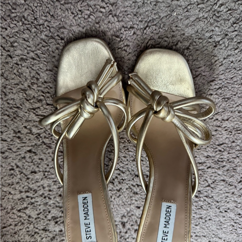 Steve Madden Metallic Gold Heels